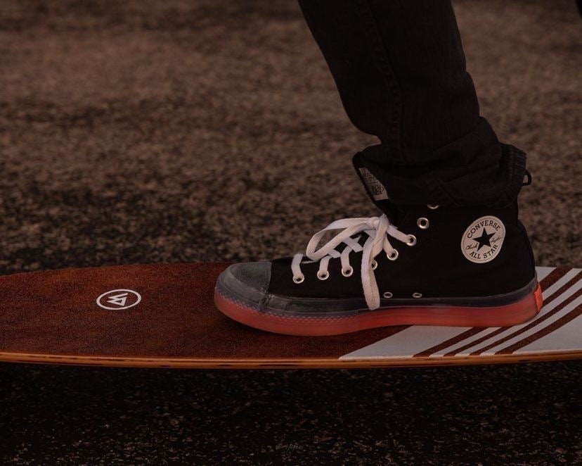 Magneto Pintail Swallow Longboard Skateboard