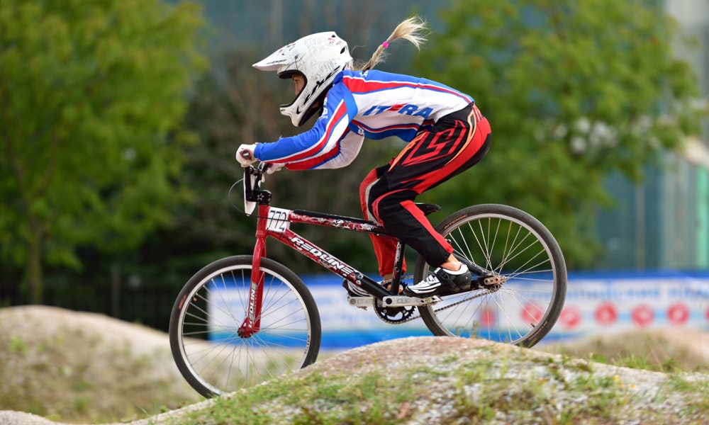 buyers-guide-to-bmx-bikeexchange-bmx-racing-girl-jpg