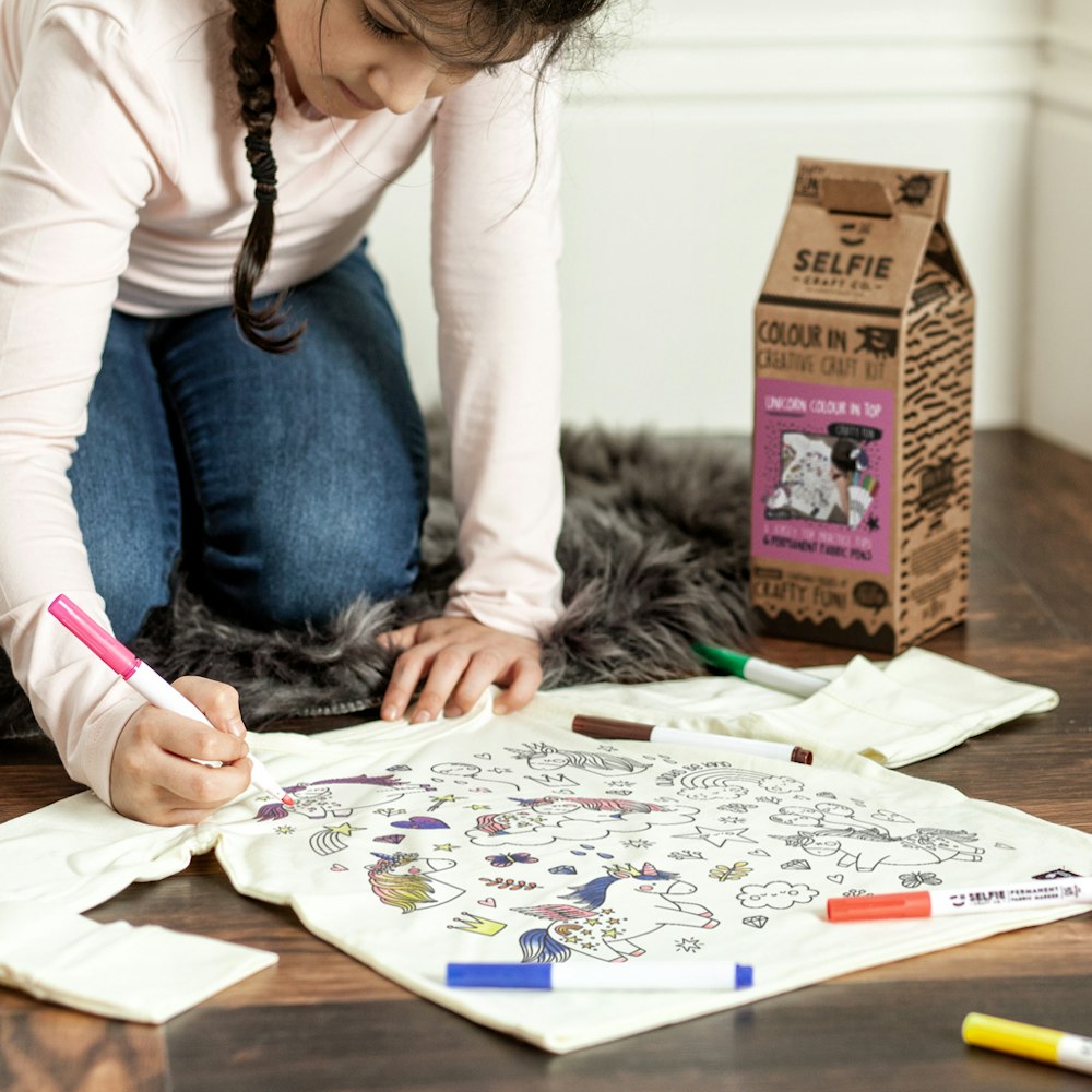 Selfie Craft Co Unicorn Colour In Top With Fabric Pens