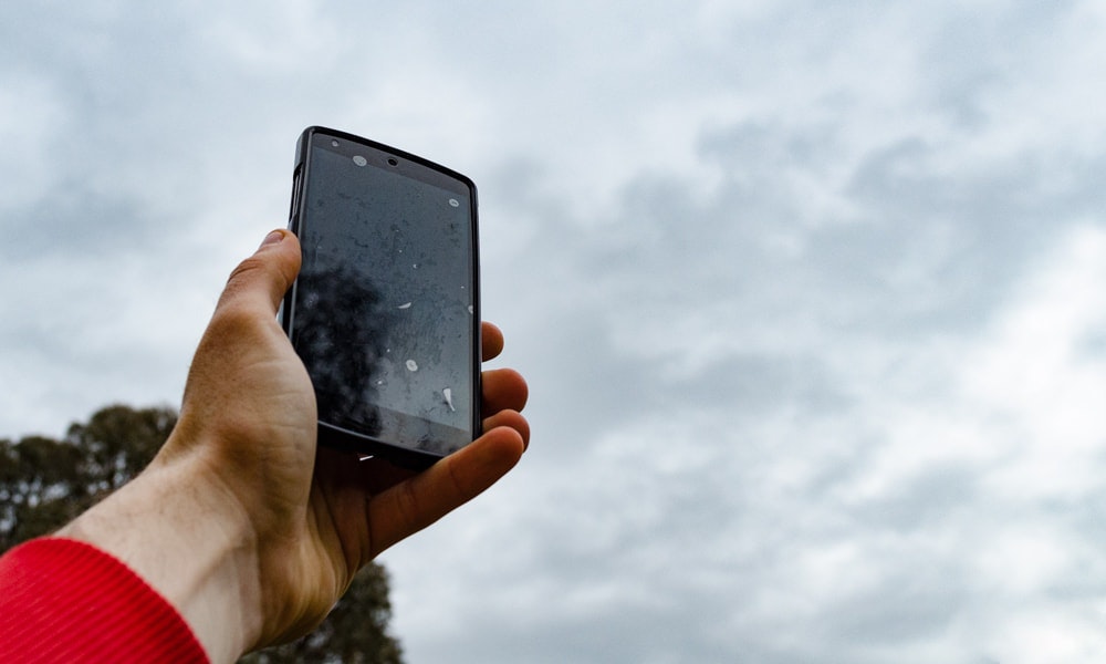 mobile-phone-hand-jpg