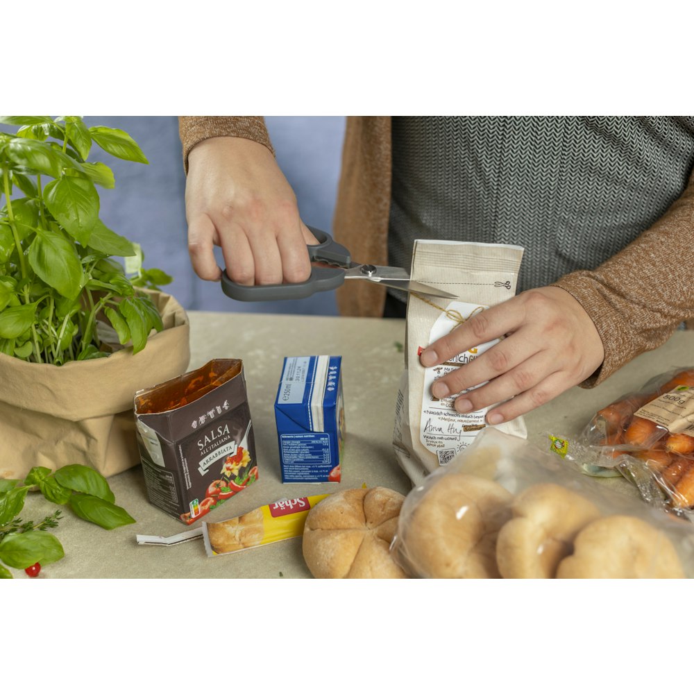 Kuhn Rikon Kitchen Shears Compact