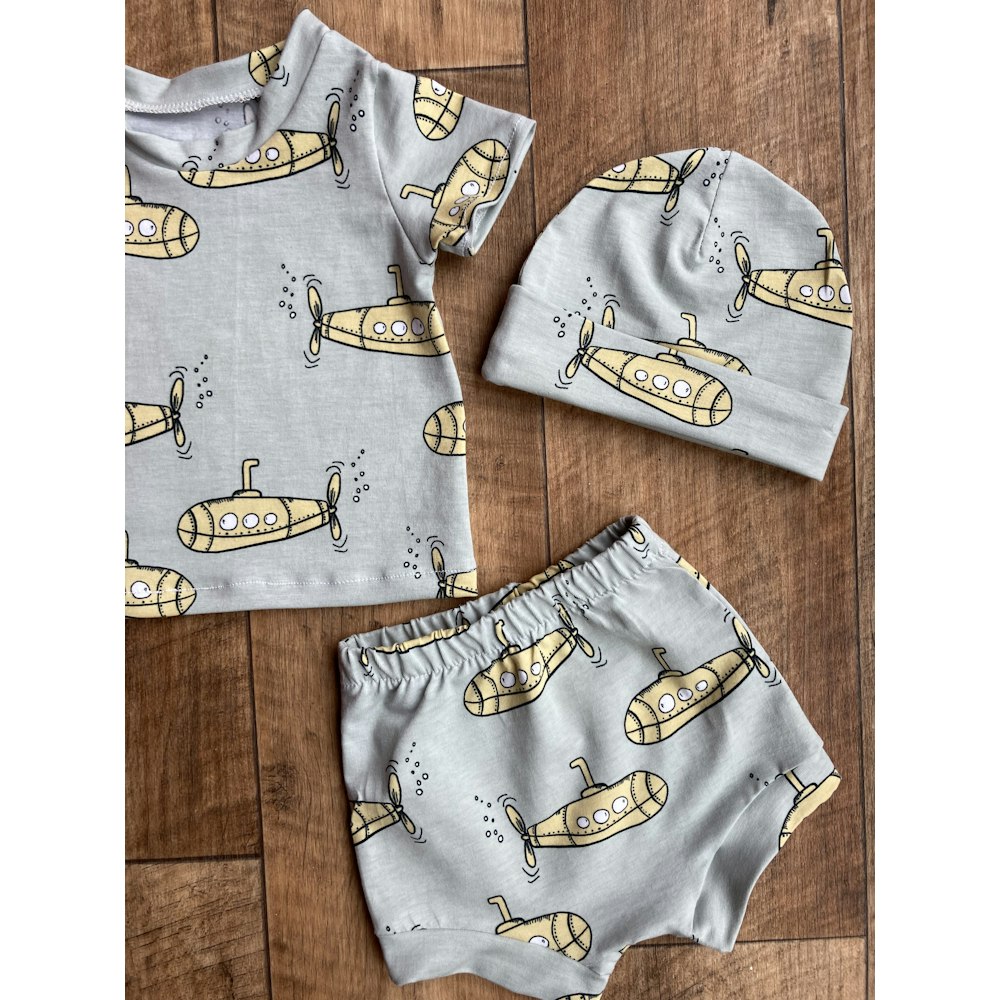 The Baby Man Store Submarine Print Gift Set