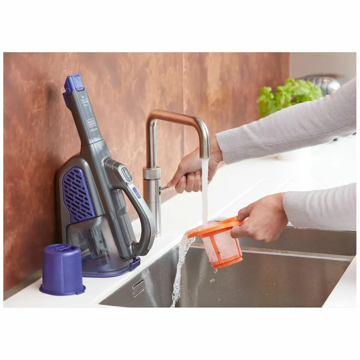 Black & Decker 18V Lithium Ion Pet Dustbuster