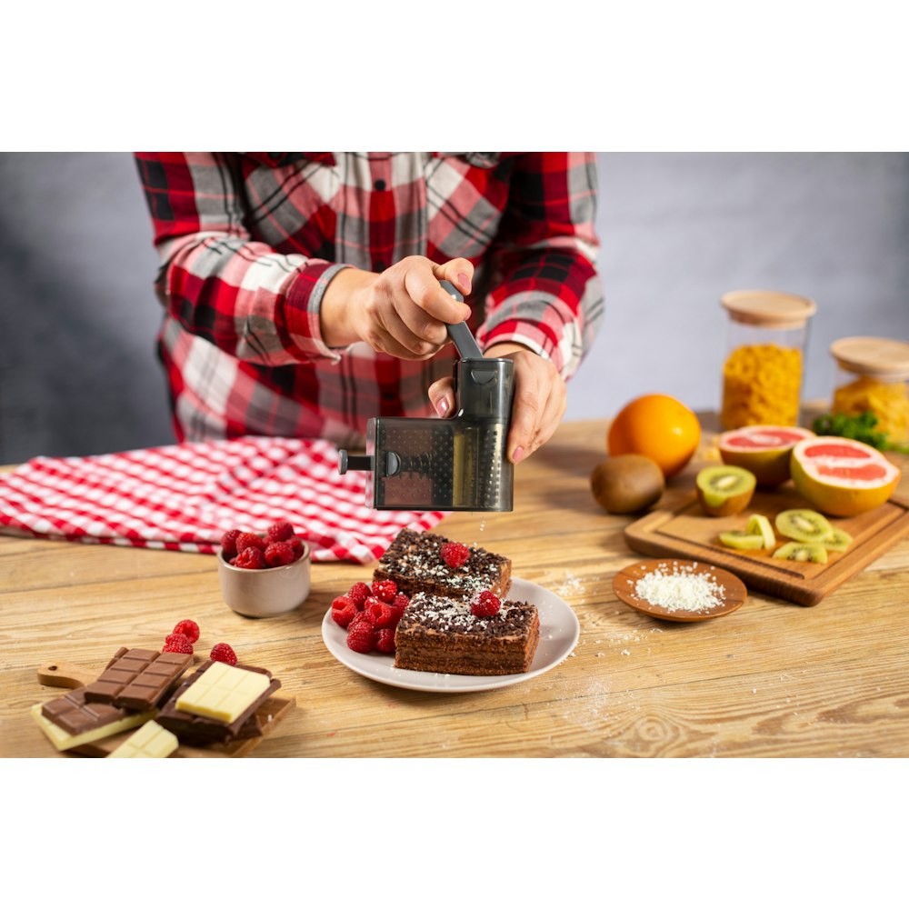 Kuhn Rikon Ratchet Cheese Grater Grey