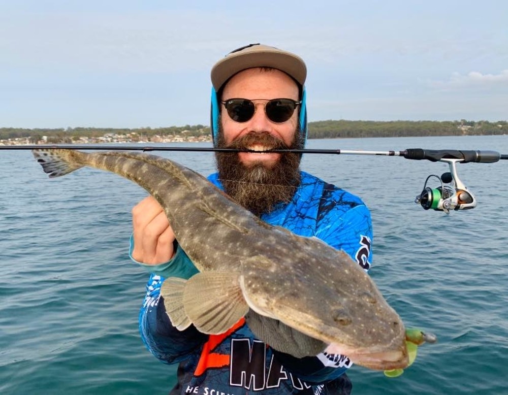 7ft Okuma Helios SX 2-4kg Spin Rod - 2 Piece Carbon Spinning Fishing Rod image number null