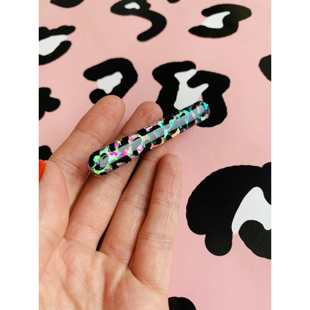 Sapphire Frills Holographic Green And Lilac Glitter Leopard Print Hair Clips