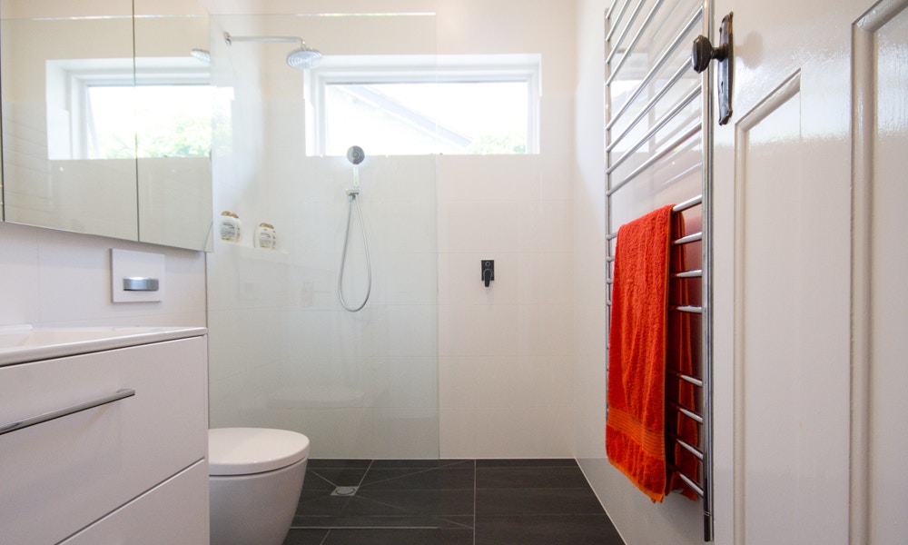 Small Bathroom Designs & How to Maximise Space.