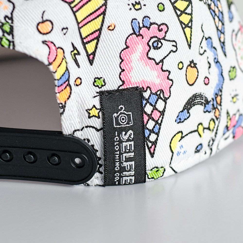 Selfie Craft Co Ice Kream Unicorn Colour In Cap With Fabric Pens