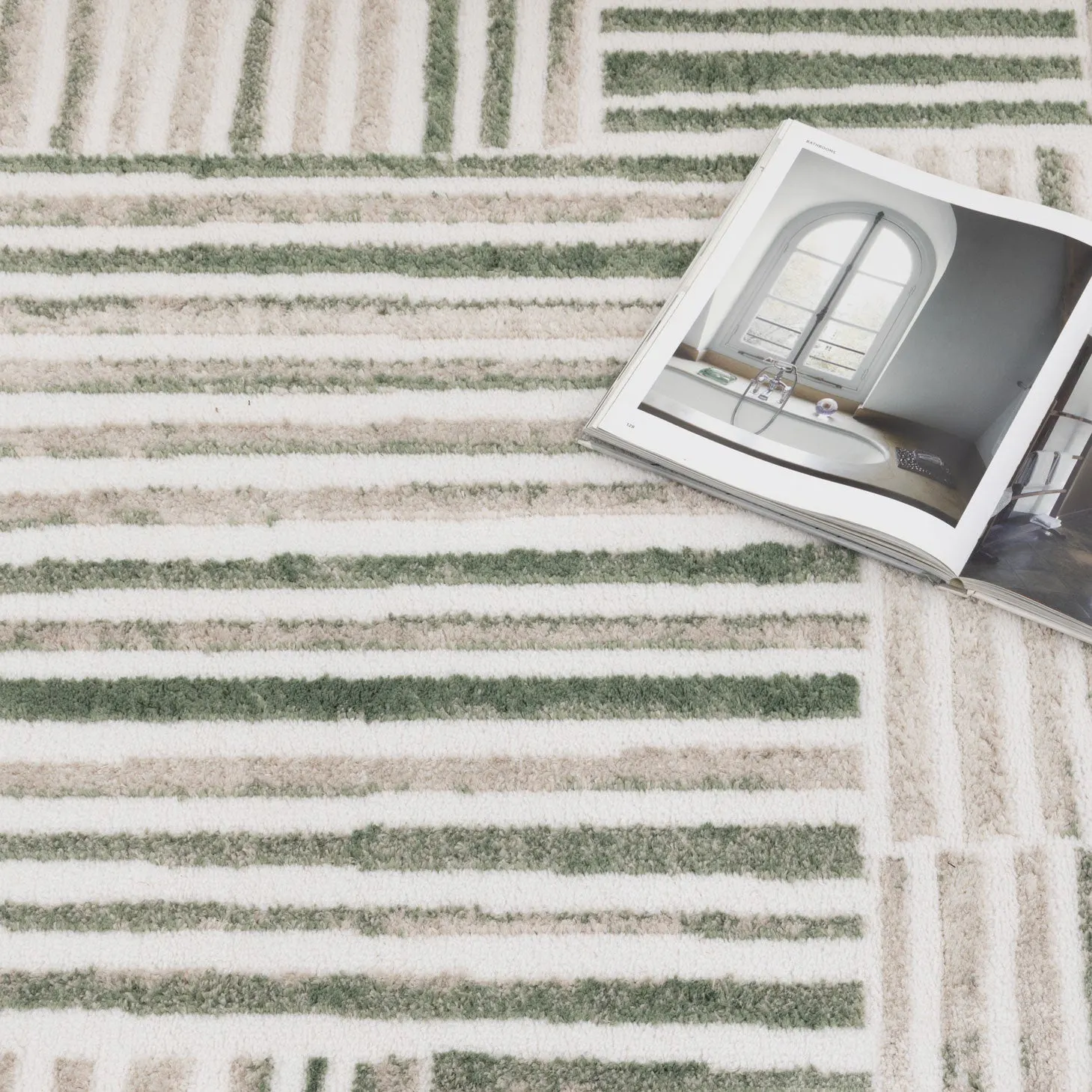 Wellington Geometric Lines Green Rug - W005