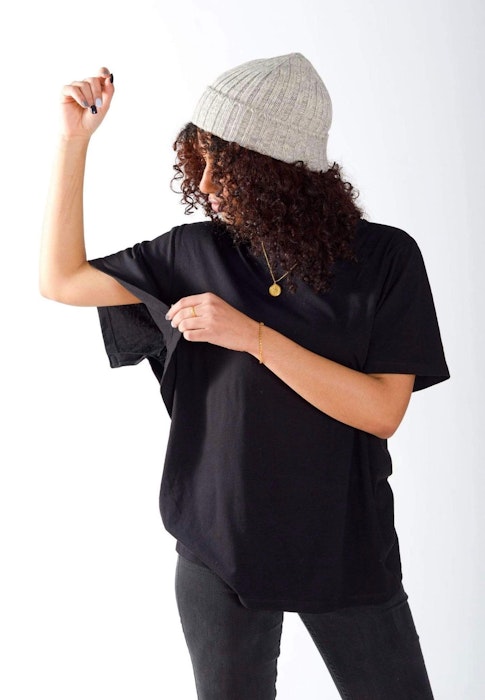 recovawear-t-shirt-women-s-t-shirt-the-magna-recovawear-adaptive-clothing-for-recovery-rehabilitation-pain-and-low-mobility-16068292313163_1024x1024-2x-1-2-jpg