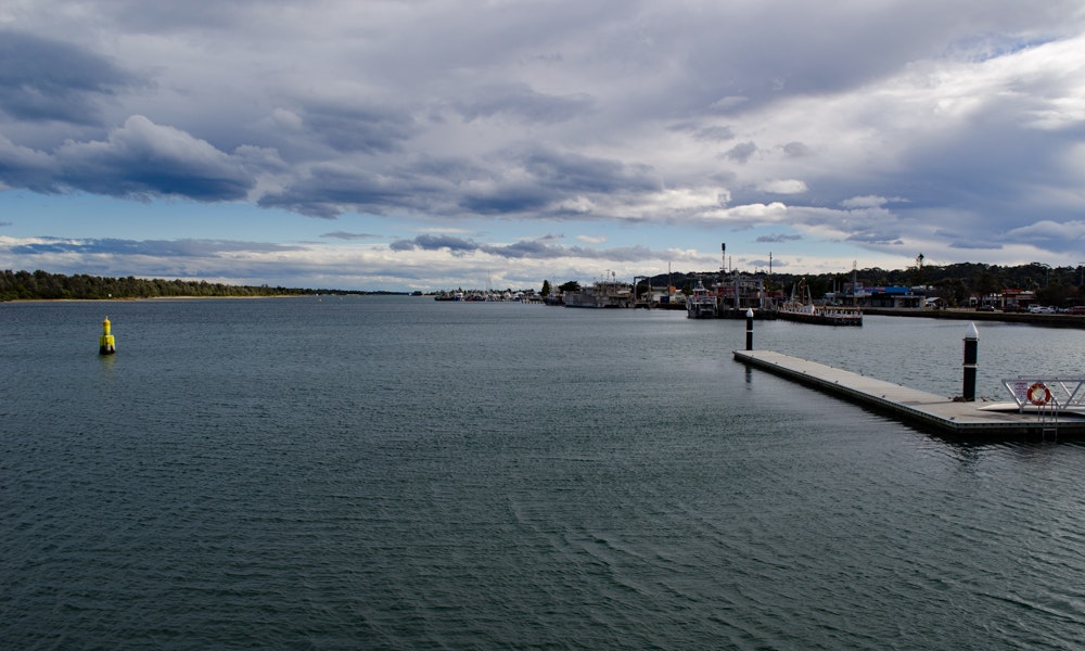 outdoria-lakes-entrance-local-fishing-advice-cunninghame-arm-jetty-bouy-jpg
