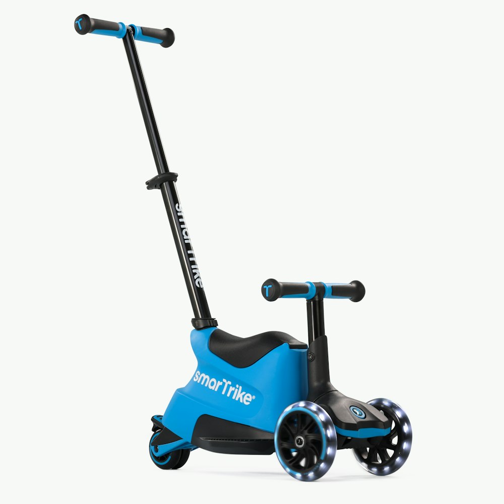 Smartrike Xtend Xtend Scooter Ride On - Blue