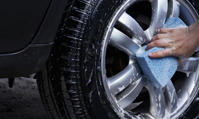 Four steps to successfully clean your tyres