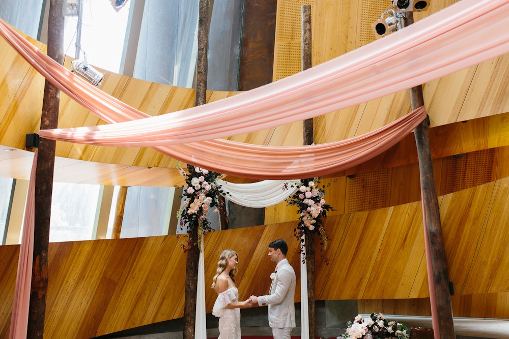 Ceremony | Bridesmaids Duties | LENZO
